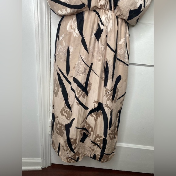 LILLIE RUBIN %100 Silk Beige and Black Women's Dress - Picture 3 of 13
